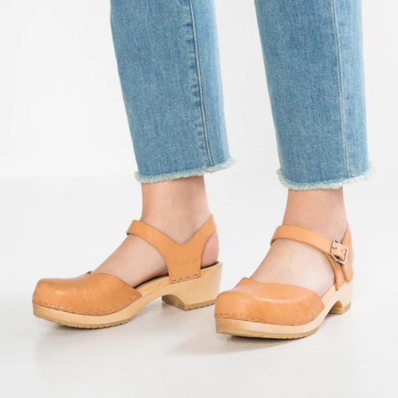 swedish hasbeens covered low